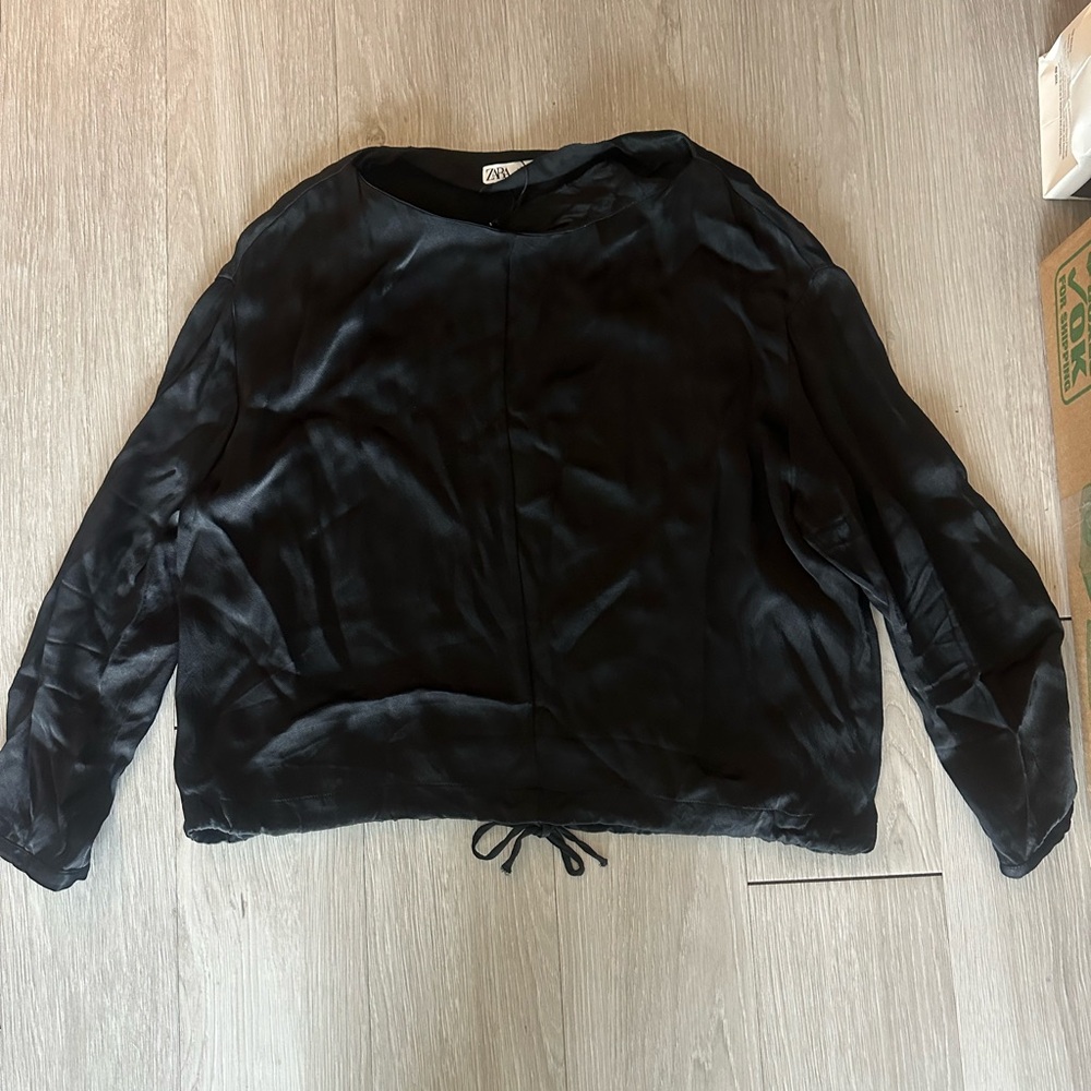 Elegant ZARA Black Women's Top - Picture 4 of 6